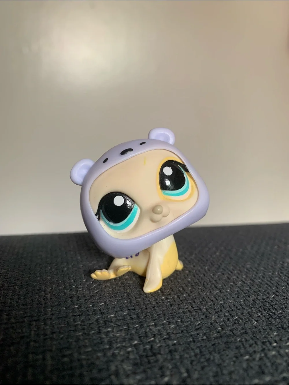Rare littlest pet shop seal with hat